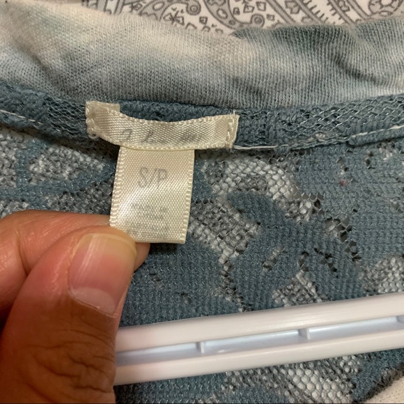 3 for $15 Forever 21 Teal Marble Pattern Crop Top - Picture 9 of 10